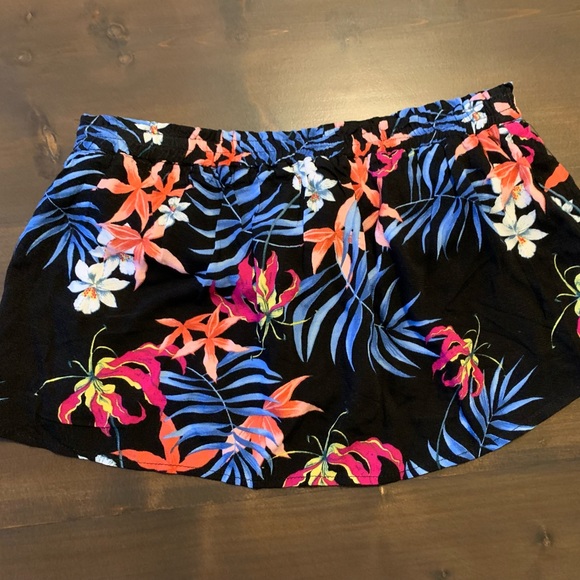 Tropical flutter tube top - Picture 2 of 5
